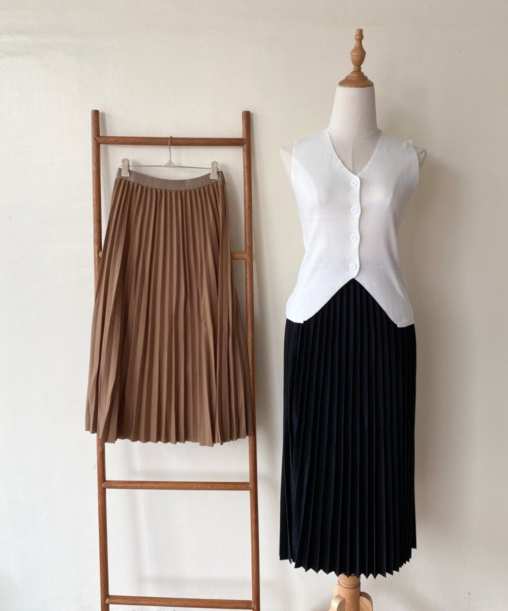 Pleated Skirt